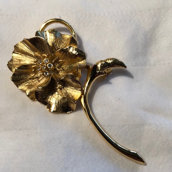 Gold Flower Brooch pansy vintage pin - Picture 2 of 6